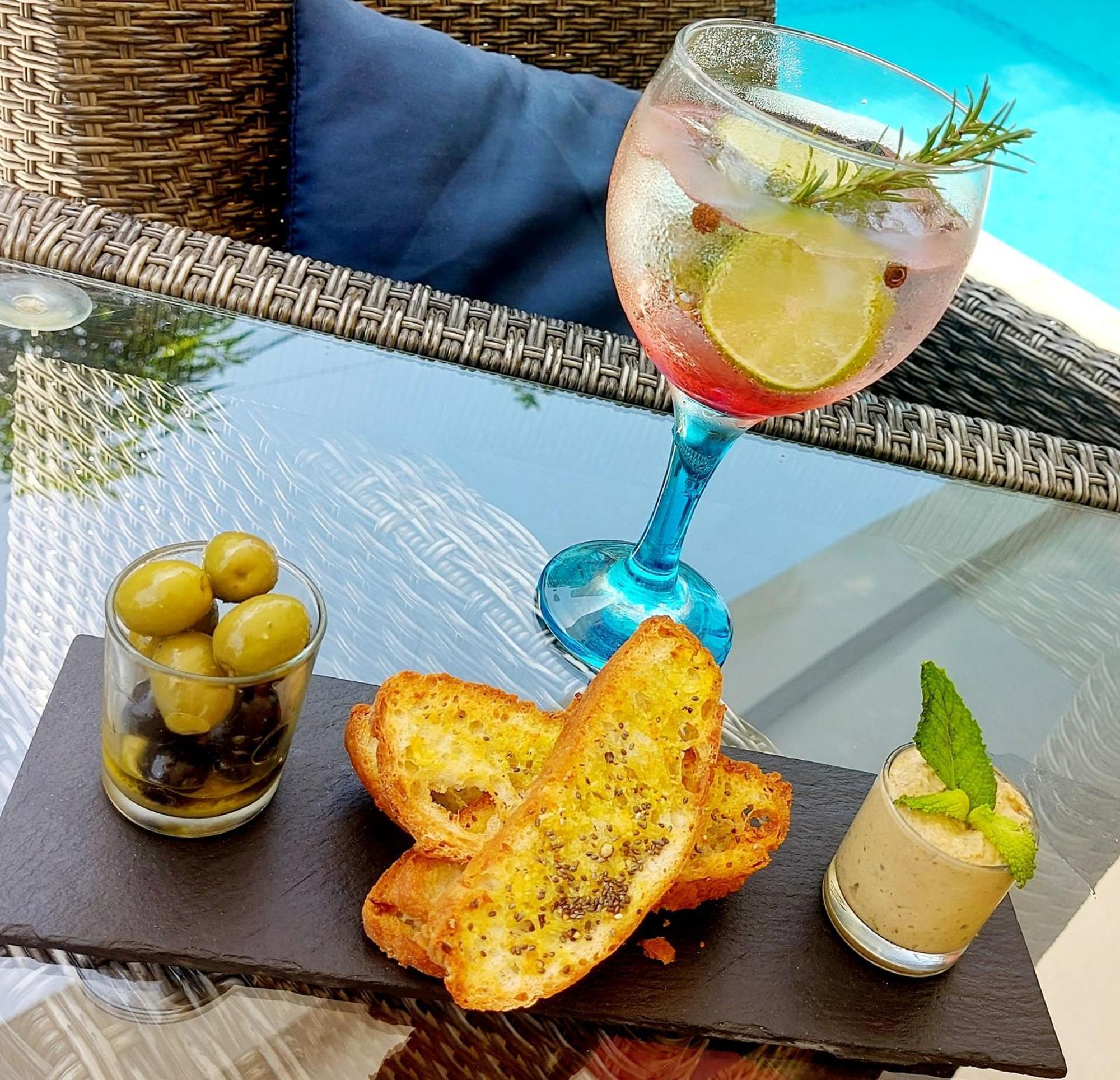 Blue Marlin Hotel Минделу Экстерьер фото